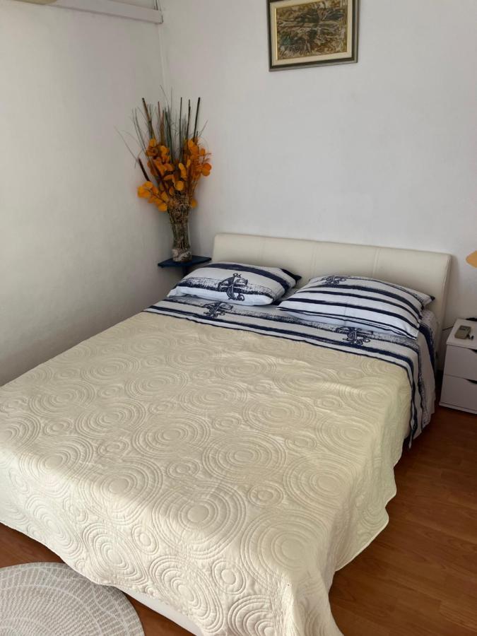 Apartments Despotovic Vis Kültér fotó